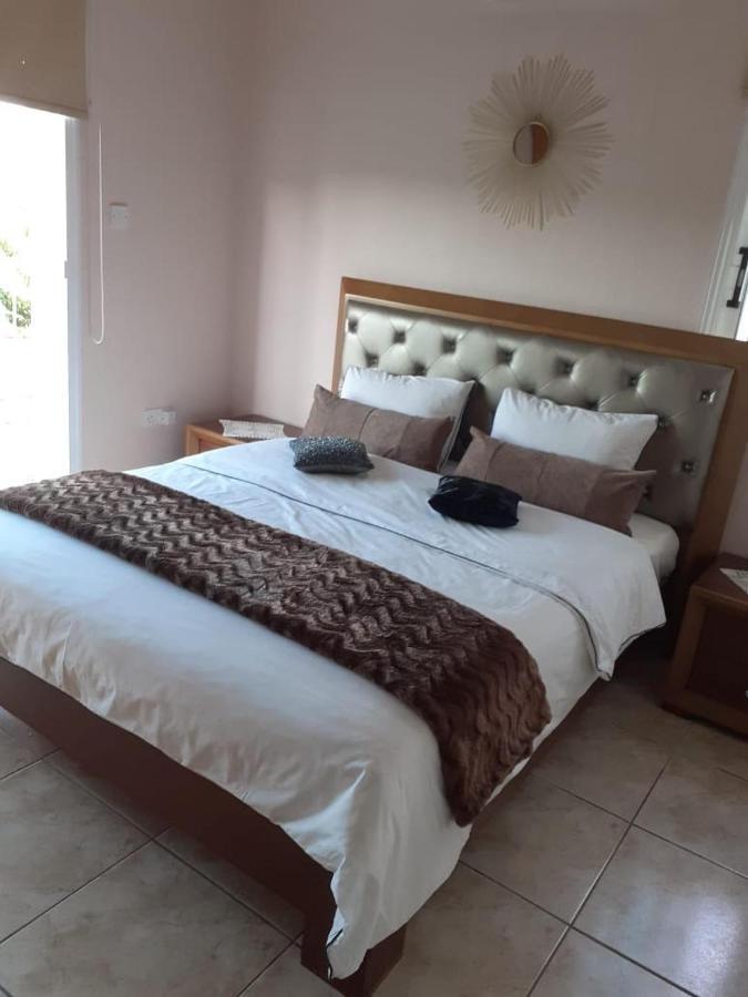 Nanas Vacation House Paphos Extérieur photo