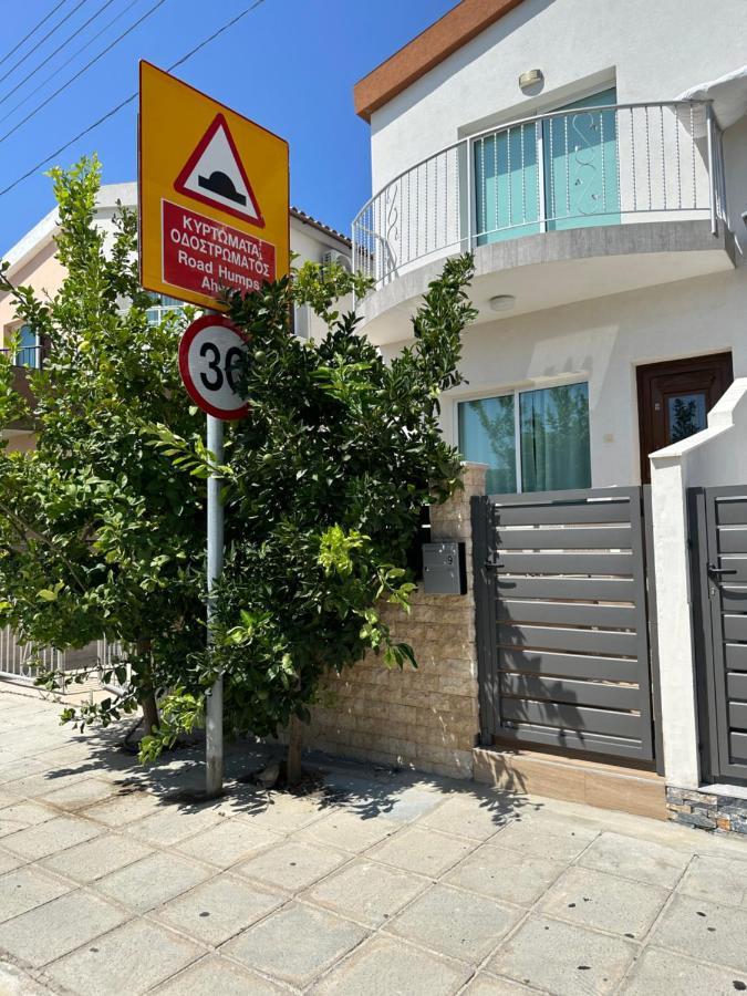Nanas Vacation House Paphos Extérieur photo